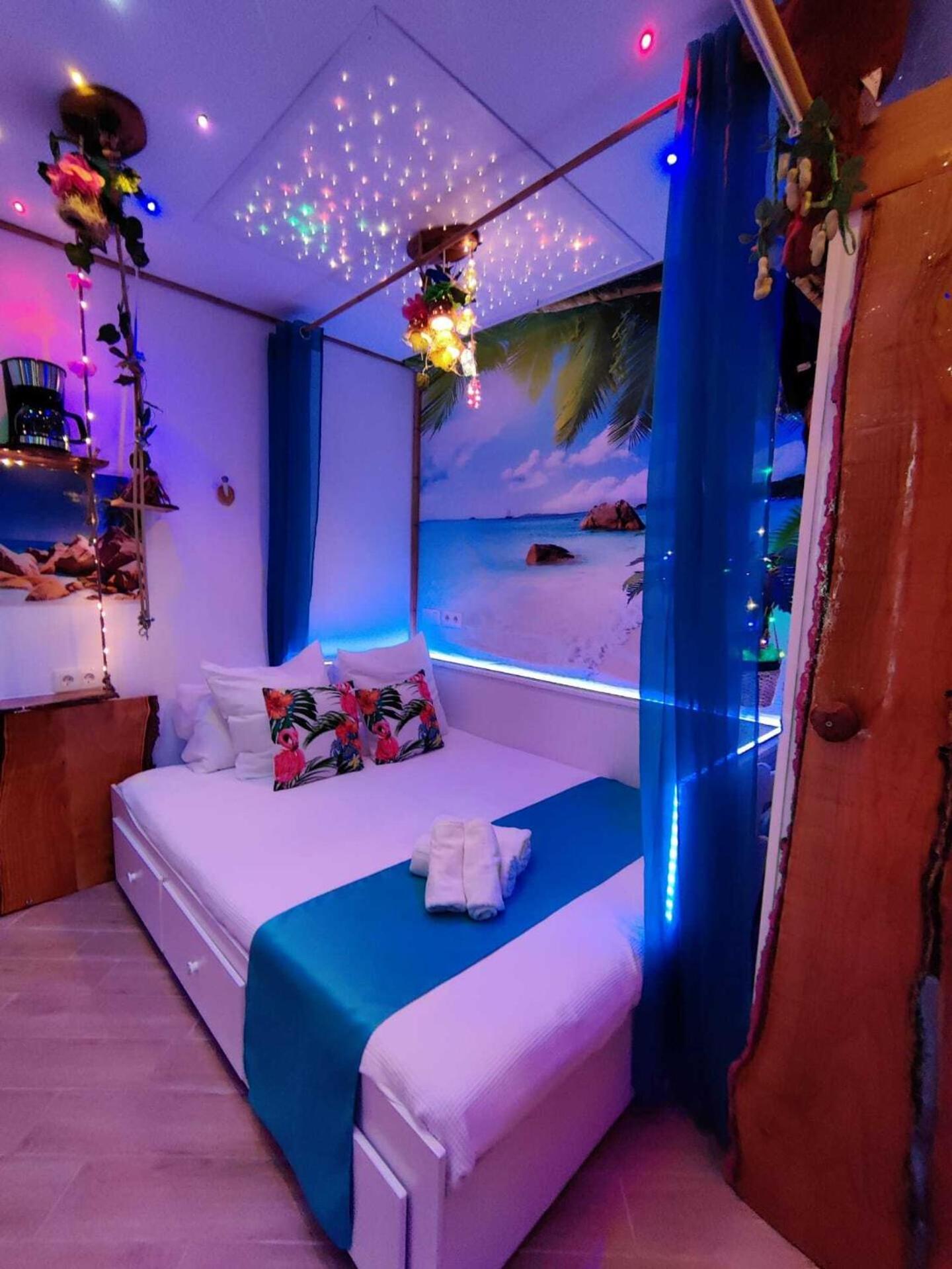 Wonder Room Paraiso Magico Habitacion Nerja Esterno foto